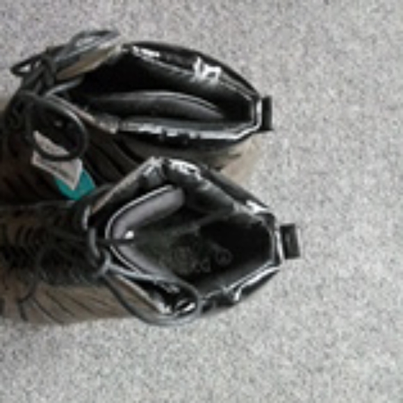 Shoes - Picture 2 of 3